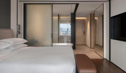 Standard King Room with Sea View