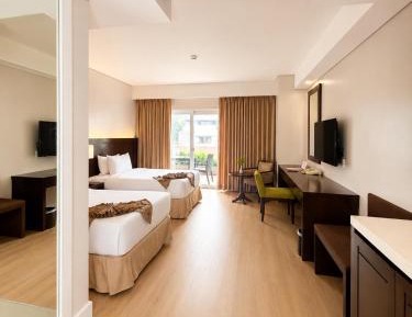 Premier Deluxe Twin with Balcony
