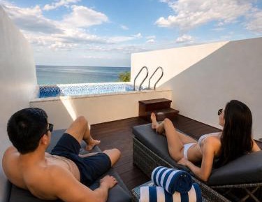 Rooftop Suite with Private Pool
