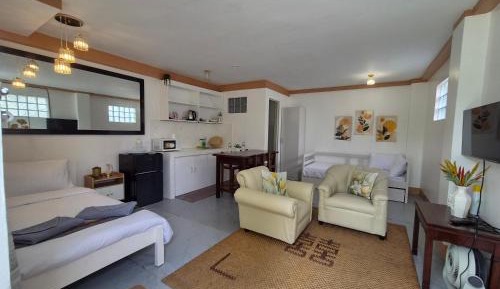 Studio Apartment with One Double Bed