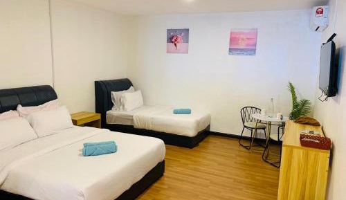 Triple Room with Private Bathroom