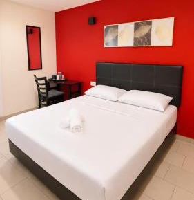 Standard Queen Room