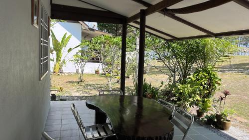 Triple Room with Garden View
