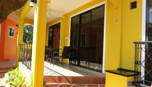 Deluxe King Studio with Patio B