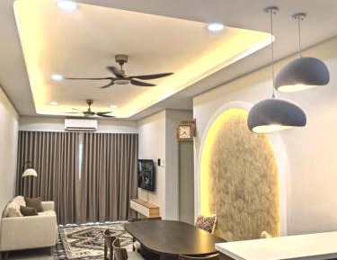 Two-Bedroom Apartment with Balcony and Sea View