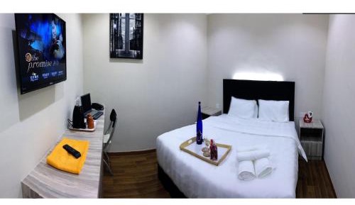 Deluxe King Room