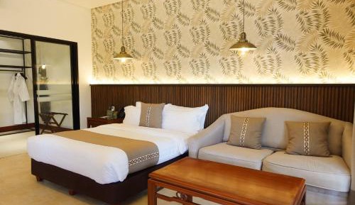 Standard Queen Room