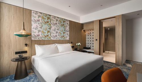 1 King 1 Bedroom Suite City View Lounge Access