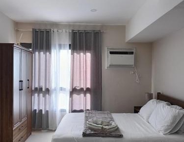 Studio Apartment with Queen Bed