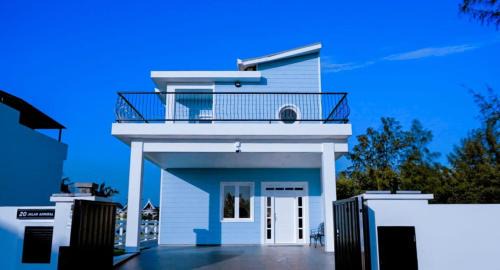 Villa - Beach Front
