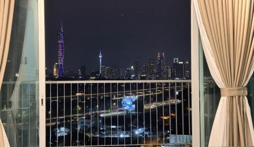 Three-Bedroom Deluxe Apartment