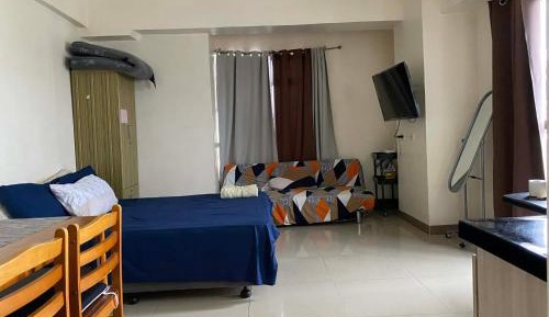 Studio with Balcony