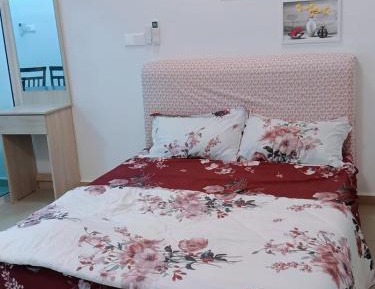 Studio Apartment with Queen Bed
