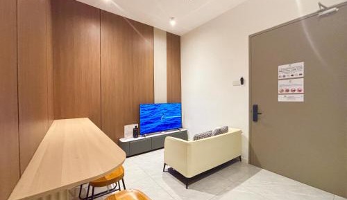 Two-Bedroom Deluxe Apartment with Ocean View