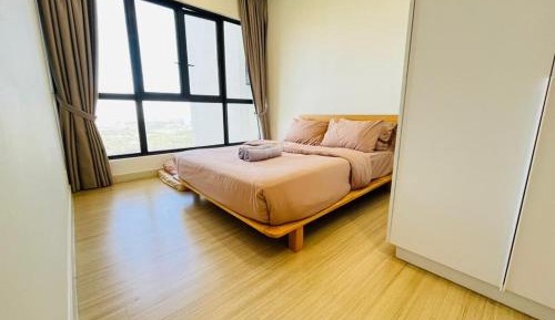 Two-Bedroom Apartment with Balcony