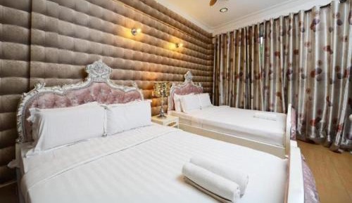Family Room (4 Adults)