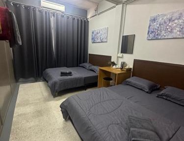 Deluxe Family Room