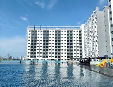 Family Two-Bedroom Apartment with View