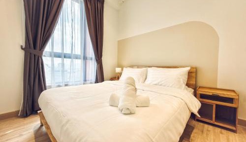 Two-Bedroom Apartment with City View