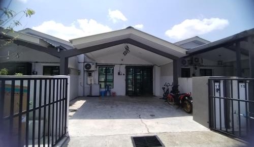 Three-Bedroom Vacation Home 