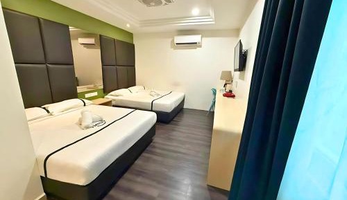 Family Room (4 Adults)