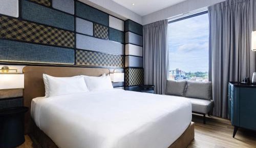 Deluxe King Room