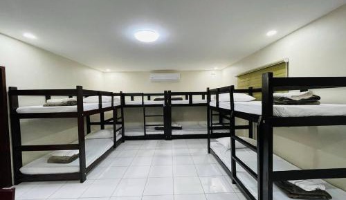 8-Bed Mixed Dormitory Room