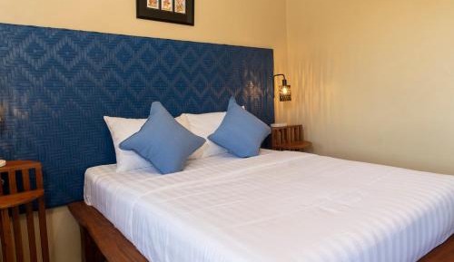 Queen Room with Pool View