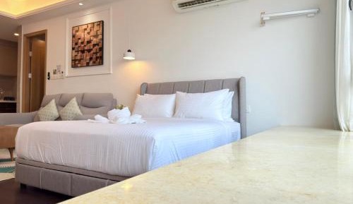 Studio Apartment with Queen Bed