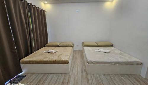 Deluxe Queen Room with Two Queen Beds