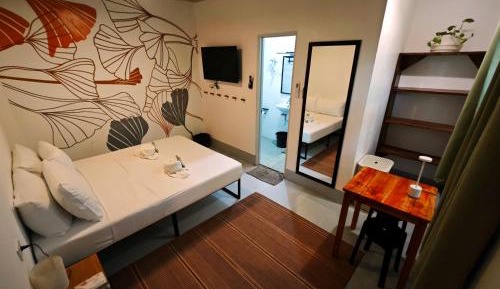 One-Bedroom Deluxe Apartment
