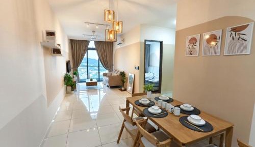 One-Bedroom Apartment with Pool View