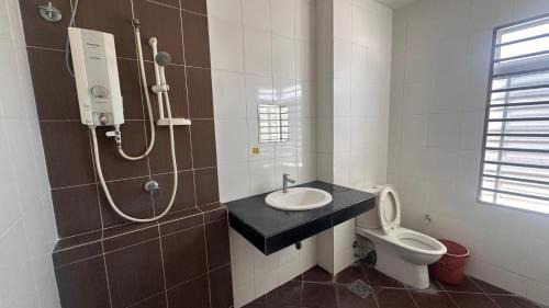 Quadruple Room with Private Bathroom
