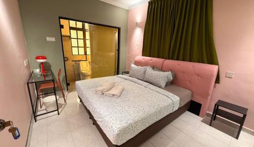 Double or Twin Room with Private Bathroom