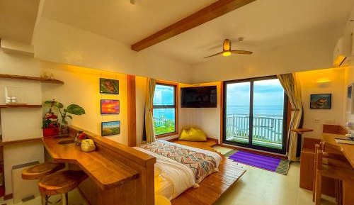Studio Apartment with Sea View