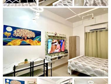 Studio with Balcony