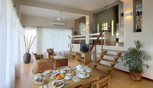 Triple Story 2-Bedroom Cottage