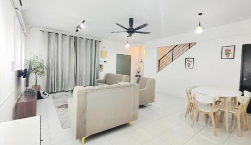 Three-Bedroom Vacation Home 