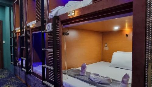 Mixed Dormitory Room