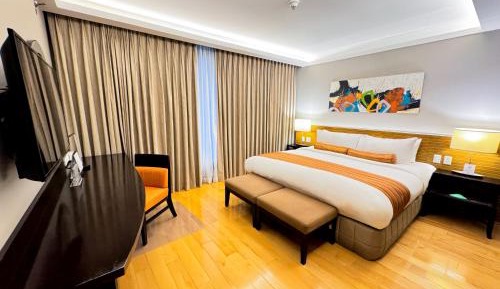 Executive Suite - Tower Wing