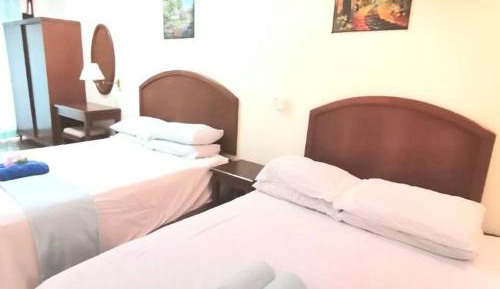 Three-Bedroom Apartment with Balcony
