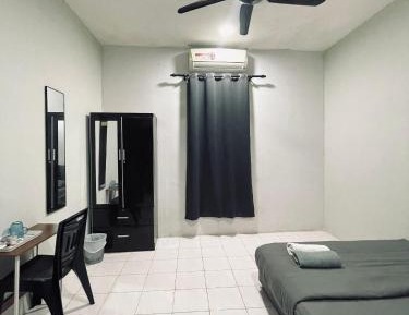 Queen Room
