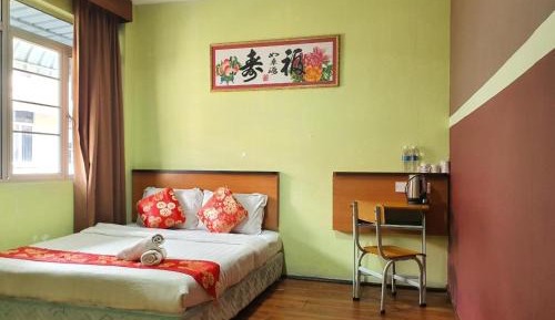 Standard Queen Room