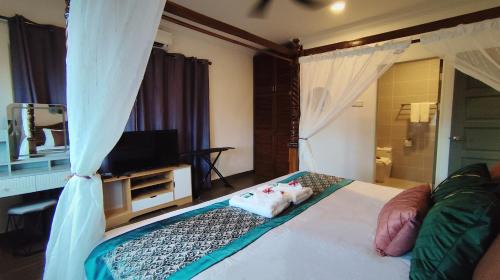 King Suite with Balcony