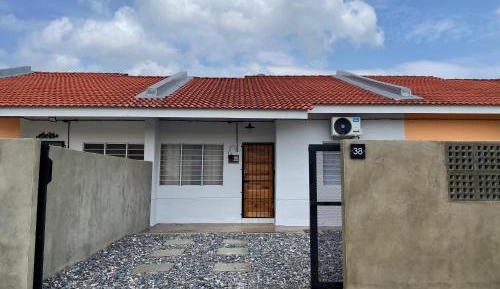 Three-Bedroom Vacation Home 