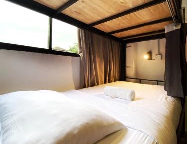 Bed in 8-Bed Mixed Dormitory Room