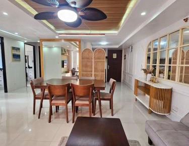 Three-Bedroom Apartment with Balcony
