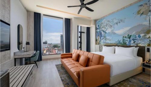 Cecil , King Bed, City / Bridge View