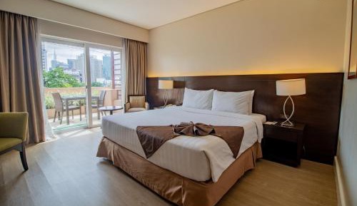 Premier Deluxe with Balcony - Leisure