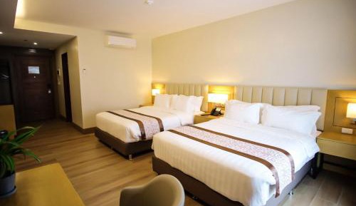 Deluxe Family Room